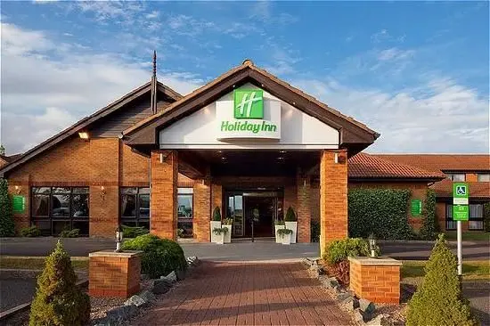 Holiday Inn Northampton West Front Entrance