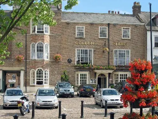 Golden Fleece Hotel