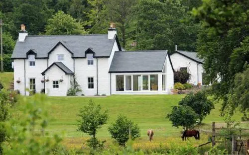 Ardshealach Lodge