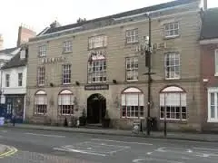 The Warwick Arms Hotel