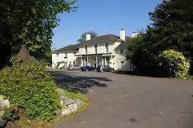 Alton House Hotel 