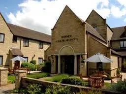 Witney Four Pillars Hote