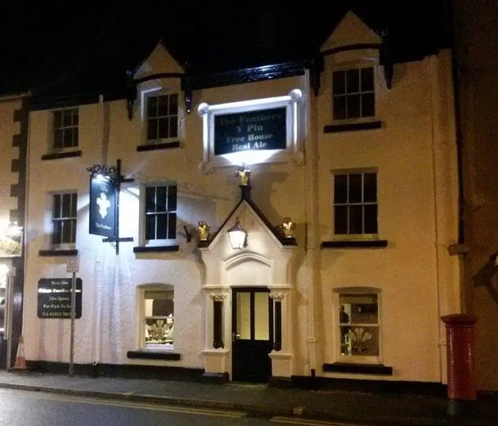 The Feathers Inn (Y Plu), Ruthin