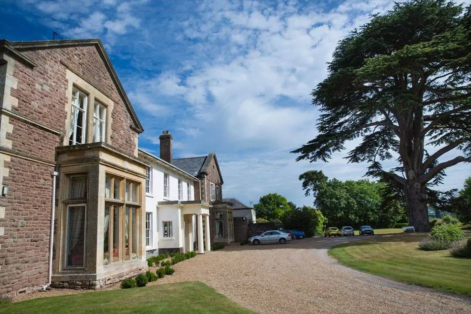 Glewstone Court Country House Hotel