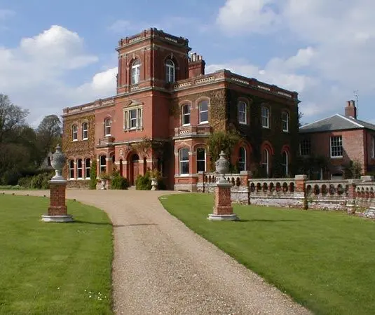 Gunthorpe Hall