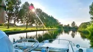 Le Boat on the River Thames - The Royal Cruise