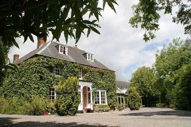 Marsh Farm Hotel