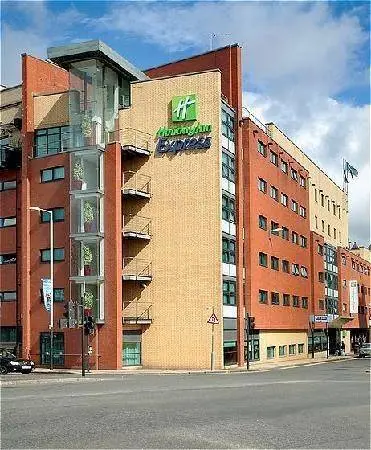 Holiday Inn Express Glasgow