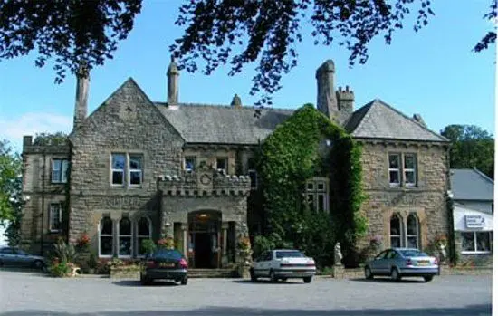 Hunday Manor Hotel