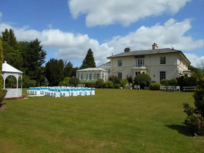 Hotel wedding in garden