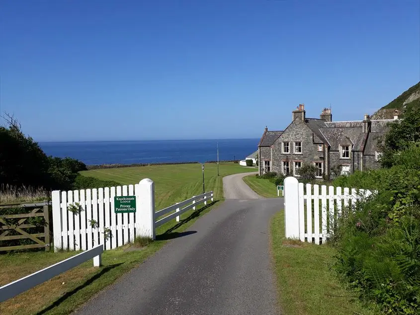 Entrance to Knockinaam Lodge