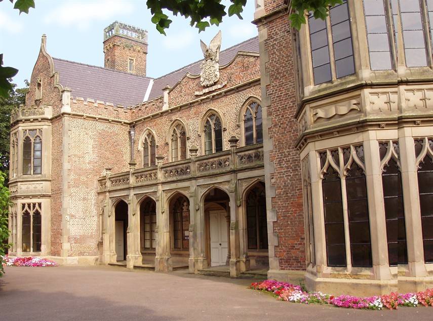 Ayscoughfee Hall Museum frontage