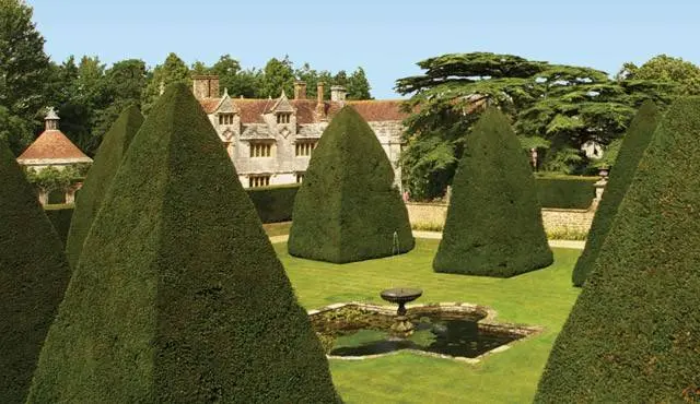 Athelhampton House & Gardens