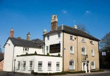 Pembroke Arms Hotel