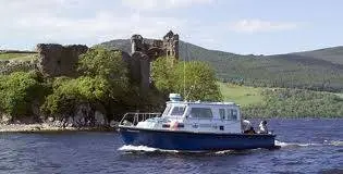 Cruise Loch Ness