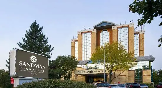 Sandman Signature Gatwick Hotel