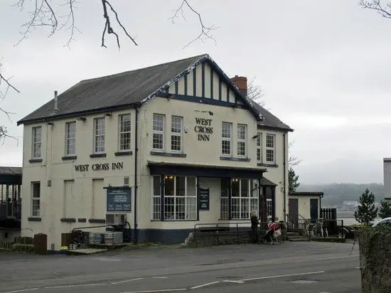 The West Cross Inn