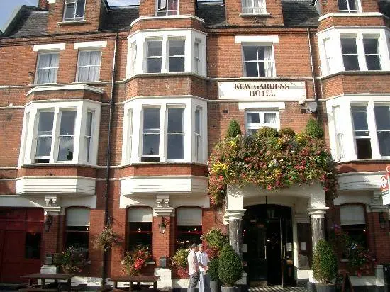 Kew Gardens Hotel & Inn