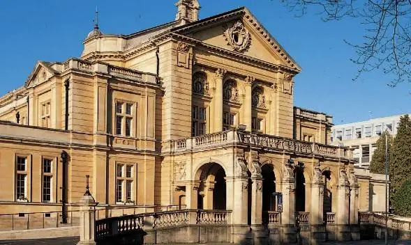 Cheltenham Town Hall