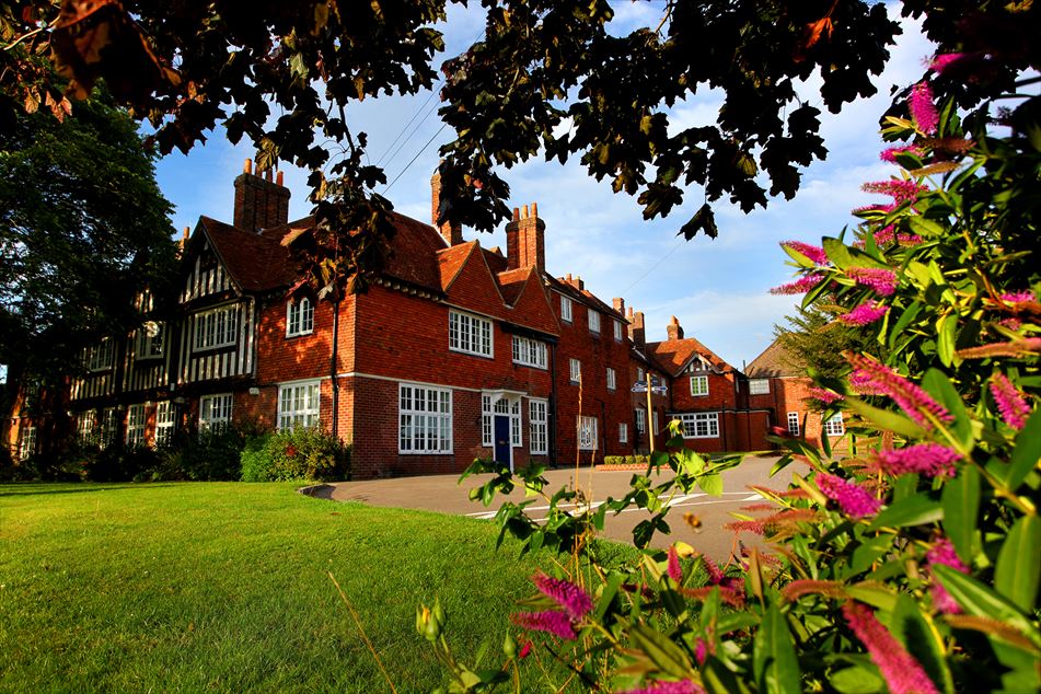 Boundary Oak Front of School