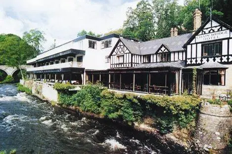 CHAIN BRIDGE HOTEL