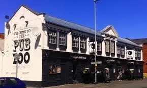 Pub/Zoo, Manchester