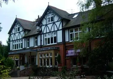 Brockenhurst Hotel