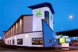 Holiday Inn Express Glasgow Airport